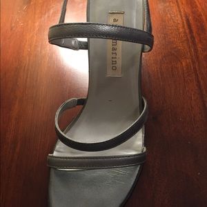 Ann Marino Silver shoe size 6M